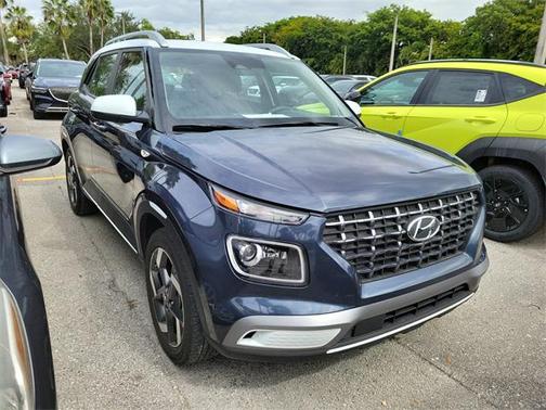 2023 Hyundai VENUE Limited