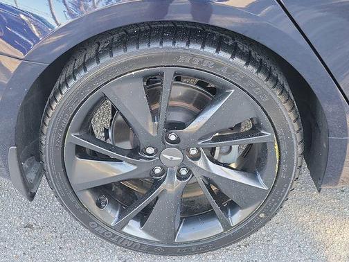 2023 Genesis G70 2.0T RWD