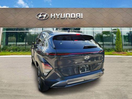 Ecotronic Gray Pearl 2024 Hyundai KONA Limited