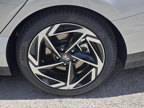 Aero Silver 2026 Hyundai SONATA SEL