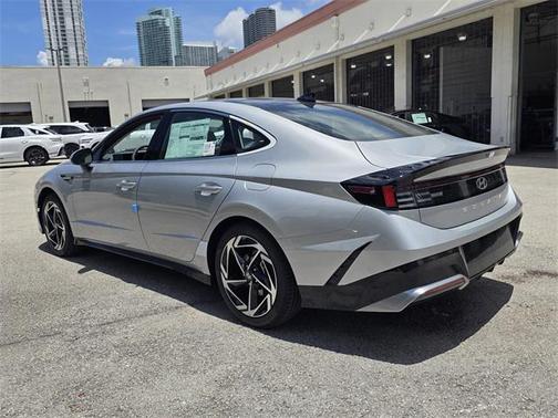 2026 Hyundai SONATA SEL