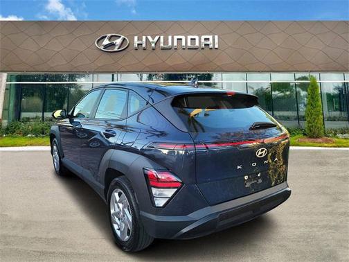 2024 Hyundai KONA SE
