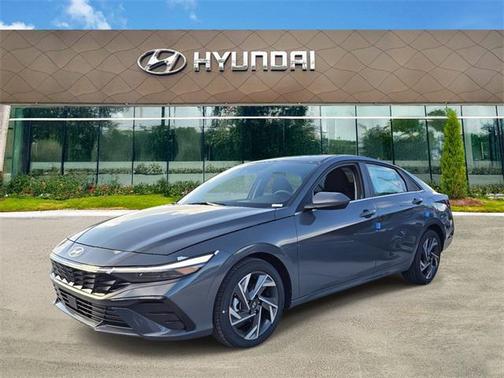 2025 Hyundai ELANTRA SEL