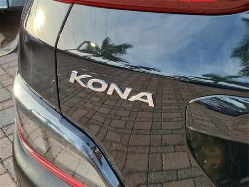 2023 Hyundai KONA SE