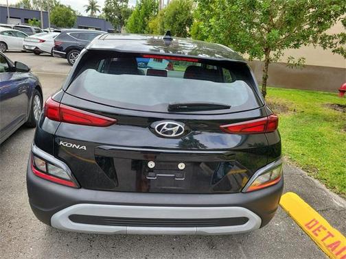 2023 Hyundai KONA SE