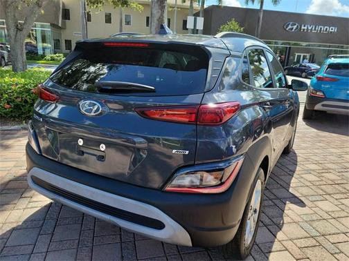 2023 Hyundai KONA SEL