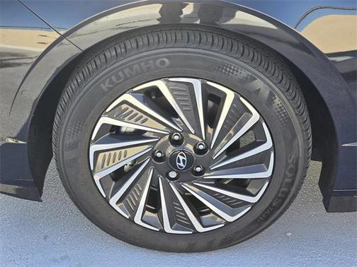 2025 Hyundai SONATA Hybrid Limited