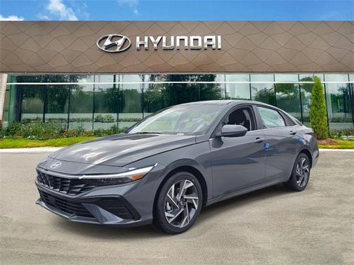 2025 Hyundai ELANTRA SEL