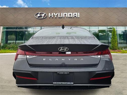 2025 Hyundai ELANTRA SEL