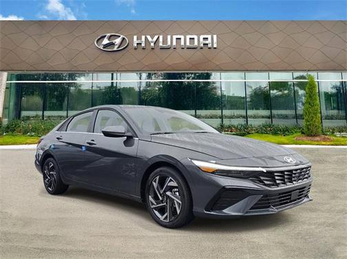 2025 Hyundai ELANTRA SEL