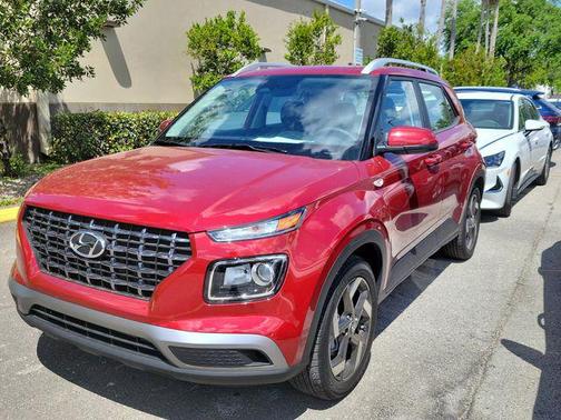 2025 Hyundai VENUE SEL