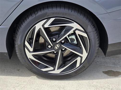 2026 Hyundai SONATA SEL