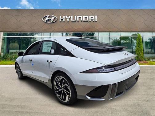 2025 Hyundai IONIQ 6 SEL