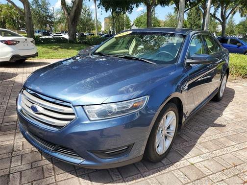 2018 Ford Taurus SEL