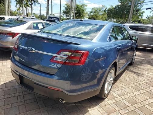 2018 Ford Taurus SEL