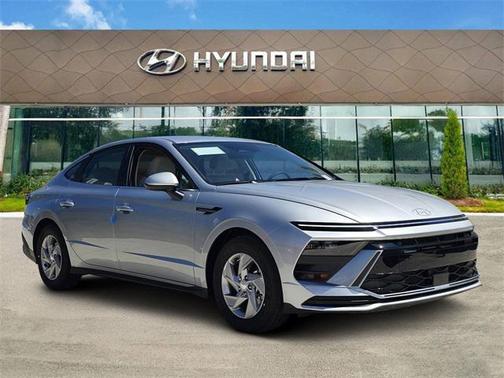 2025 Hyundai SONATA SE
