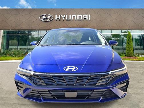 2025 Hyundai ELANTRA SEL