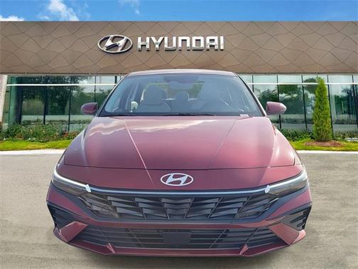 2025 Hyundai ELANTRA Limited