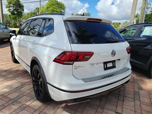 2020 Volkswagen Tiguan 2.0T SE R-Line Black