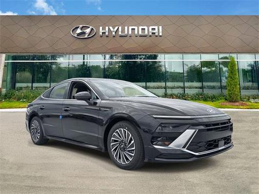 2025 Hyundai SONATA Hybrid SE