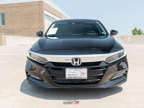 Crystal Black Pearl 2018 Honda Accord Touring 2.0T