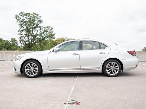 Silver 2016 Lexus LS 460 Base
