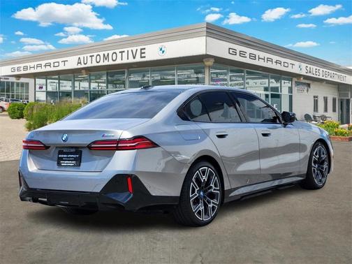 2024 BMW i5 M60
