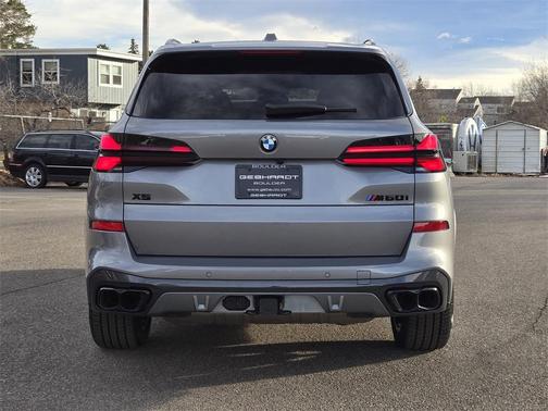 2025 BMW X5 M60i