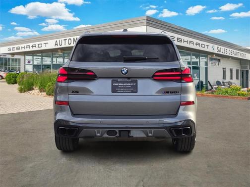 2025 BMW X5 M60i
