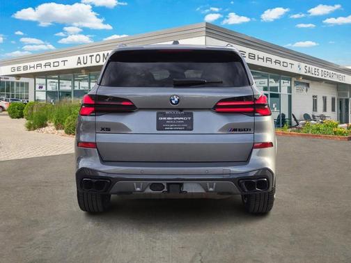 2025 BMW X5 M60i