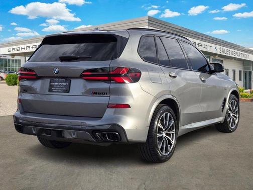 2025 BMW X5 M60i