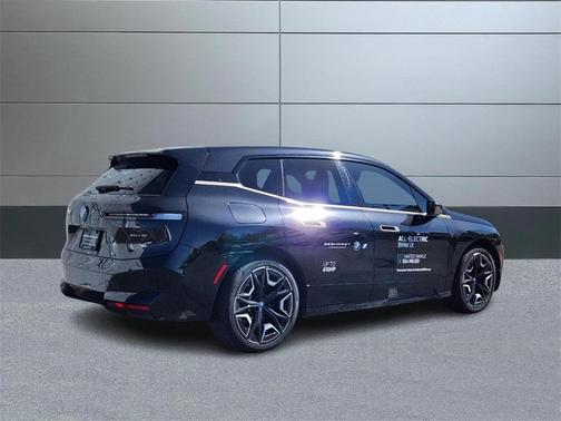 2022 BMW iX xDrive50
