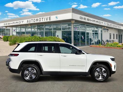 Bright White Clearcoat 2022 Jeep Grand Cherokee 4xe Base