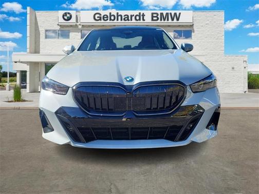 2026 BMW 550e xDrive
