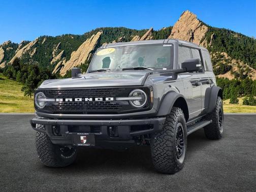 Carbonized Gray Metallic 2024 Ford Bronco Wildtrak