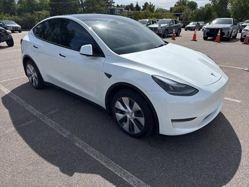 2024 Tesla Model Y Long Range