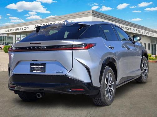 2023 Lexus RZ 450e Premium