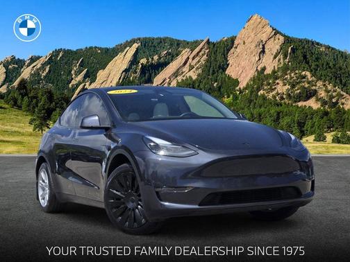 Stealth Gray 2024 Tesla Model Y Long Range