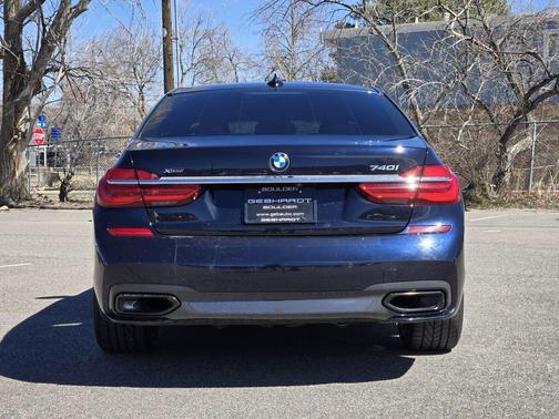 2019 BMW 740 i xDrive