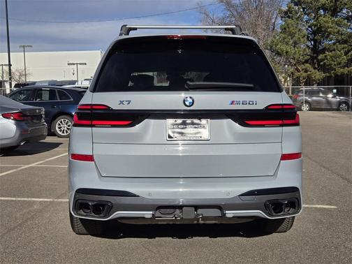 2024 BMW X7 M60i