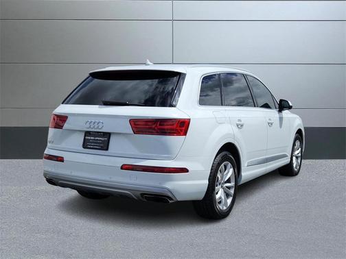 2019 Audi Q7 55 Premium