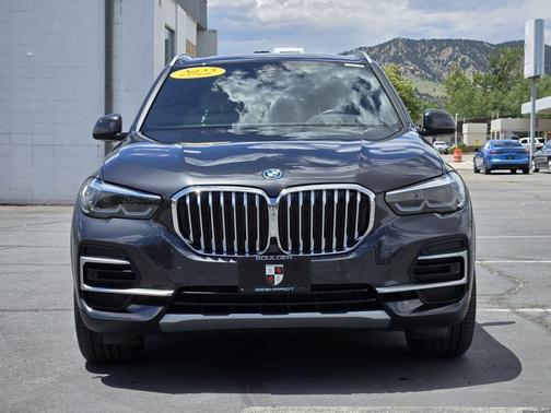 Dark Graphite Metallic 2022 BMW X5 PHEV xDrive45e