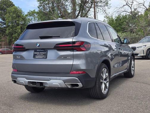 Gray Metallic 2026 BMW X5 xDrive40i