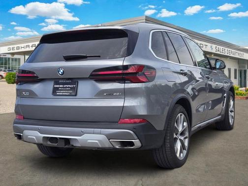 Gray Metallic 2026 BMW X5 xDrive40i