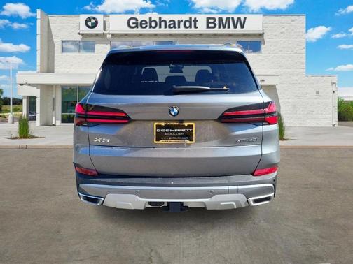 Gray Metallic 2026 BMW X5 xDrive40i