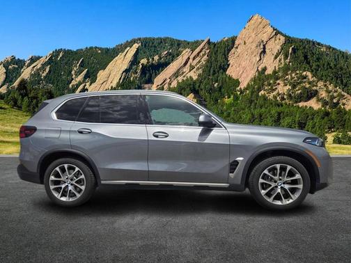 Gray Metallic 2026 BMW X5 xDrive40i