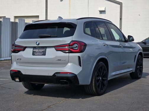 Brooklyn Gray Metallic 2024 BMW X3 xDrive30i
