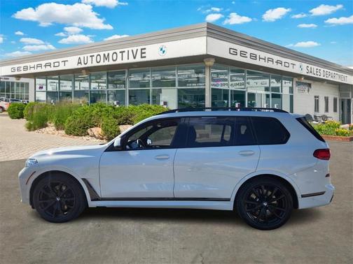 2021 BMW X7 M50i