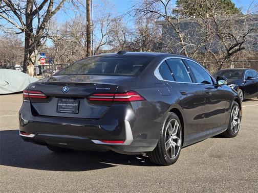 2024 BMW i5 eDrive40