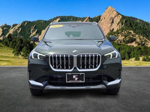 San Remo Green Metallic 2025 BMW X1 xDrive28i